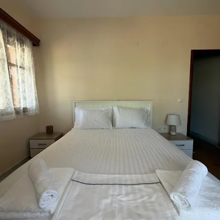 Almyra Seaside Apartment