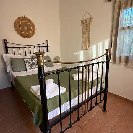 Almyra Seaside Apartment