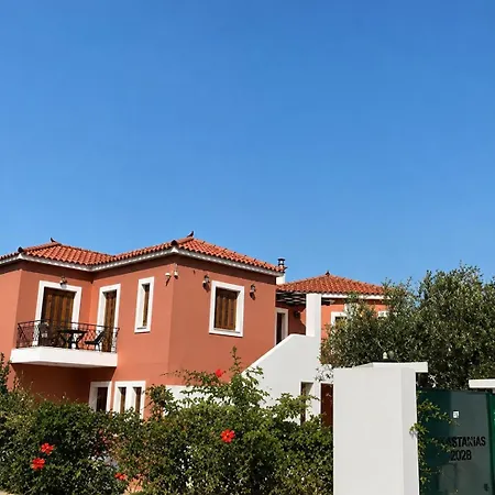 Almyra Seaside Apartment *
